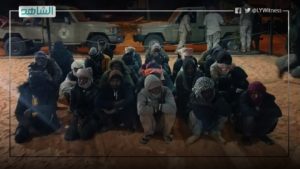 بالصور.. الجيش الليبي يضبط 30 مهاجراً غير شرعي وعدد من الآليات في “تازربو”