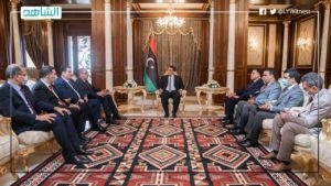المنفي يبحث تعزيز العلاقات الليبية التونسية مع هشام المشيشي