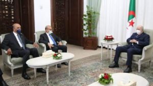 الرئيس الجزائري يؤكد خلال لقائه مع “اللافي” و”الكوني” حرص بلاده على الأمن والاستقرار في ليبيا