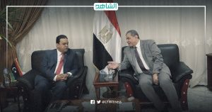 وزير العمل يبحث المشاكل والمعوقات التي تواجه عودة الشركات المصرية للعمل بليبيا