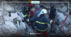 فريق بحث ليبي ينقذ امرأة وطفلا وينتشل 3 جثامين من تحت الأنقاض في تركيا