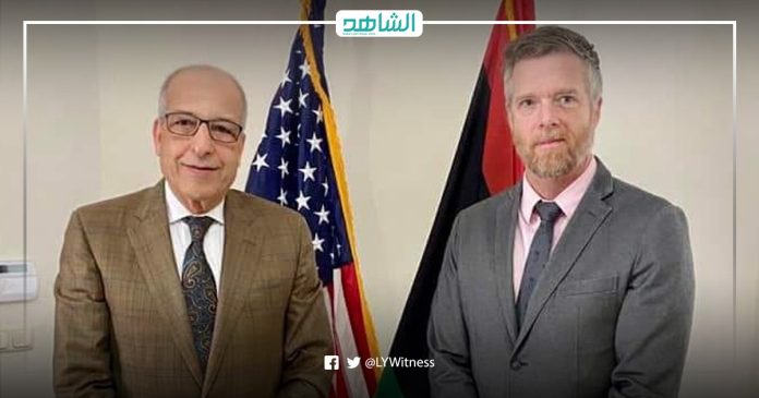 محافظ مصرف ليبيا المركزي الصديق الكبير والقائم بأعمال سفارة الولايات المتحدة الأمريكية لدى ليبيا ليزلي أوردمان