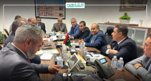 مصرف ليبيا المركزي يبحث سبل الحد من ارتفاع أسعار العملات بالسوق الموازية