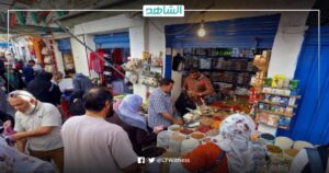 ارتفاع سعر الدولار يؤرق الليبيين قبل رمضان.. التضخم يضرب الأسواق