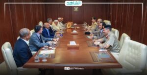 “حفتر” يستقبل وفداً من مشايخ وأعيان مدن هون وودان وسوكنة
