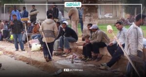 تقدر أعدادهم بـ2.1 مليون.. ما تأثير العمالة الوافدة على الاقتصاد وسوق العمل الليبي؟