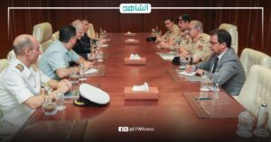 ليبيا.. “حفتر” يلتقي السفير اليوناني ويشيد بعلاقات حسن الجوار والصداقة بين البلدين