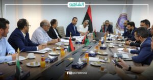 وزارة المواصلات الليبية تبحث تمويل مشروعات بمطار معيتيقة الدولي