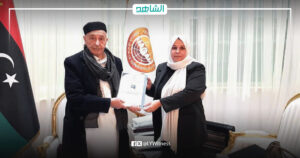 عقيلة صالح يتسلم التقرير السنوي عن أوضاع الهجرة غير الشرعية في ليبيا