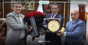 ليبيا.. وزير تعليم الوحدة يتسلم “درع التميز” رغم صدور حكم بسجنه