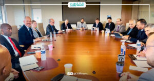 “عيسى” يناقش فرص تعزيز التعاون الاقتصادي مع جمعية رجال الأعمال الأمريكية الليبية