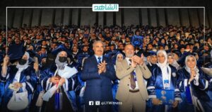 “حفتر” يعلن إيفاد أوائل خريجي جامعة بنغازي إلى الخارج لاستكمال دراستهم العليا