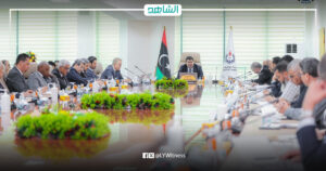 رئيس مؤسسة النفط الليبية يبحث سبل حلحلة المختنقات المالية بالقطاع