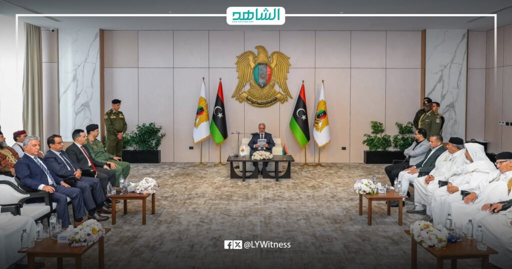 لمشير حفتر يلتقي مشايخ الجبل الغربي وباطن الجبل