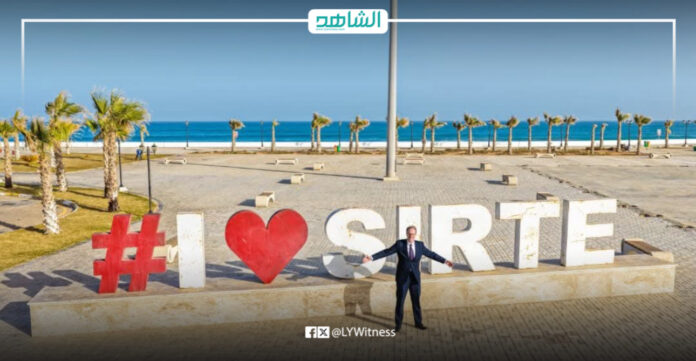 السفير البريطاني يشيد بـ